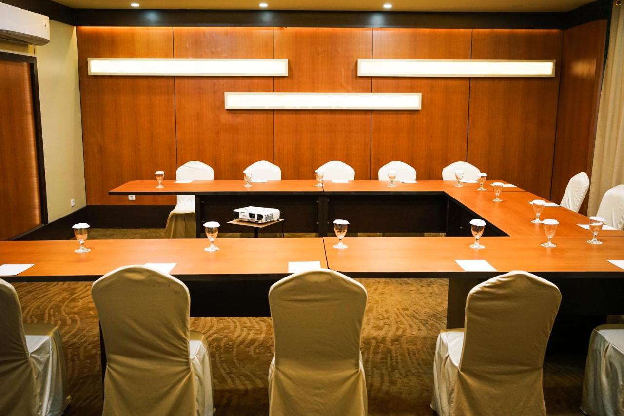 Jle'S Hotel Manado Zewnętrze zdjęcie