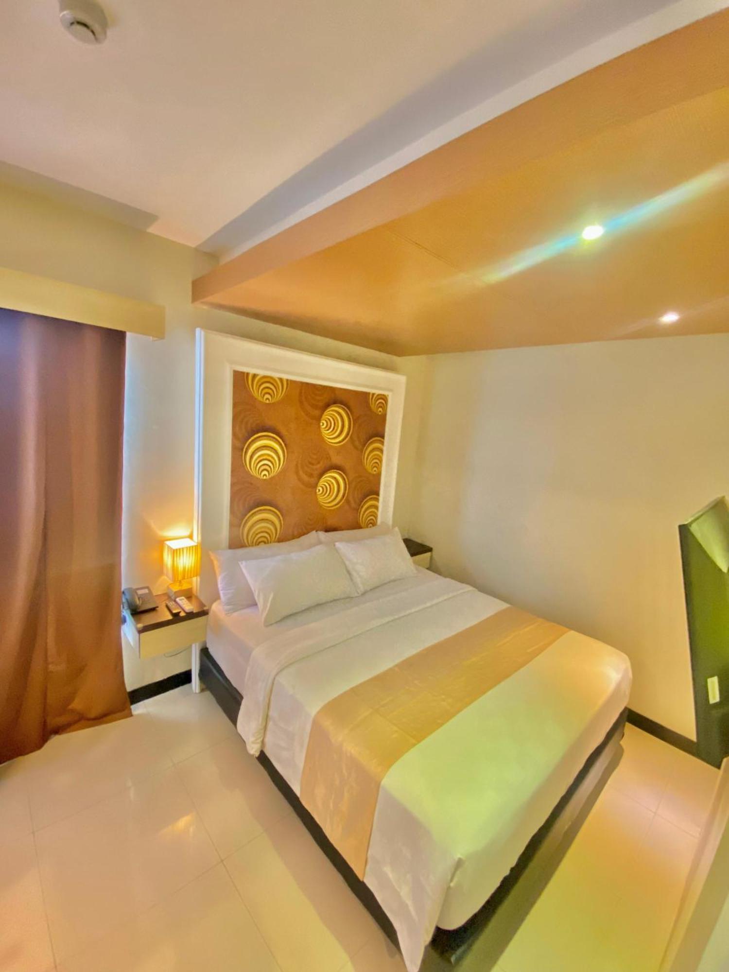 Jle'S Hotel Manado Zewnętrze zdjęcie