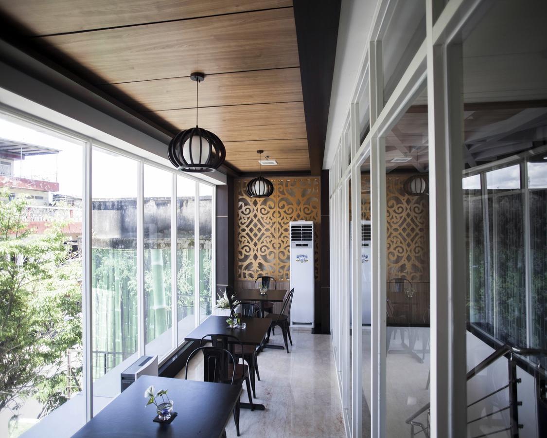 Jle'S Hotel Manado Zewnętrze zdjęcie