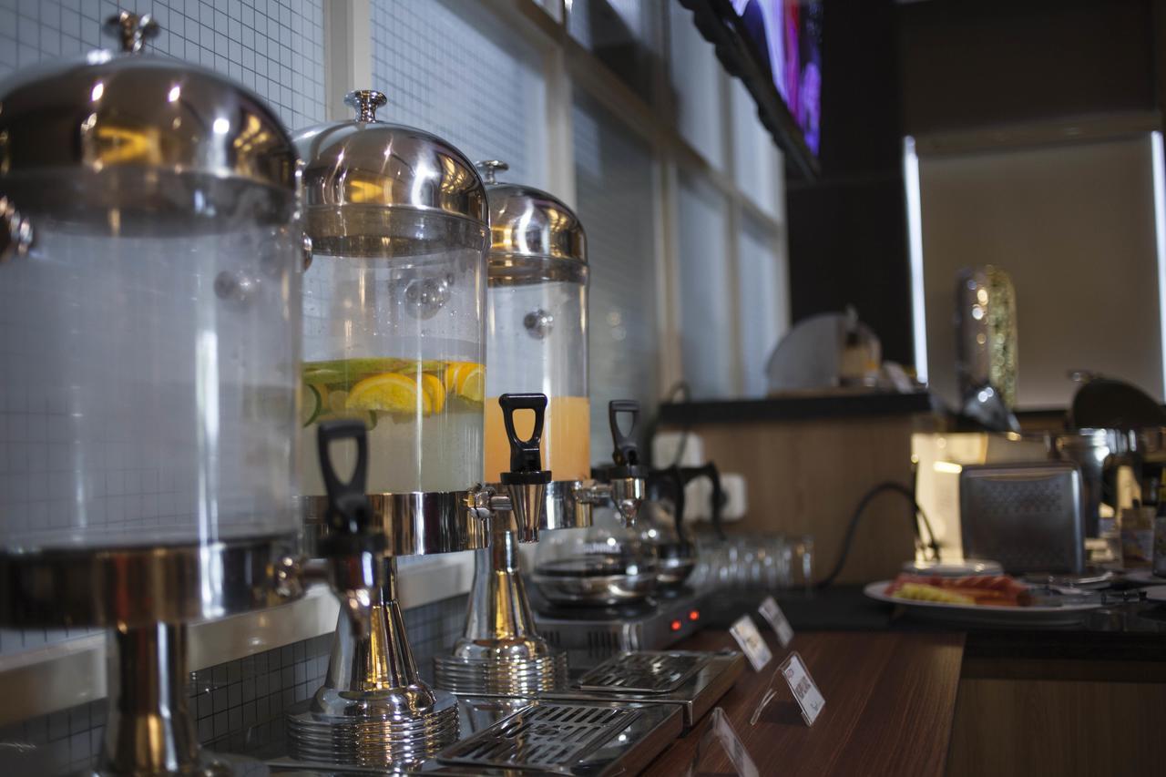 Jle'S Hotel Manado Zewnętrze zdjęcie