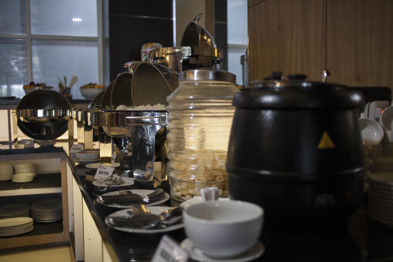 Jle'S Hotel Manado Zewnętrze zdjęcie